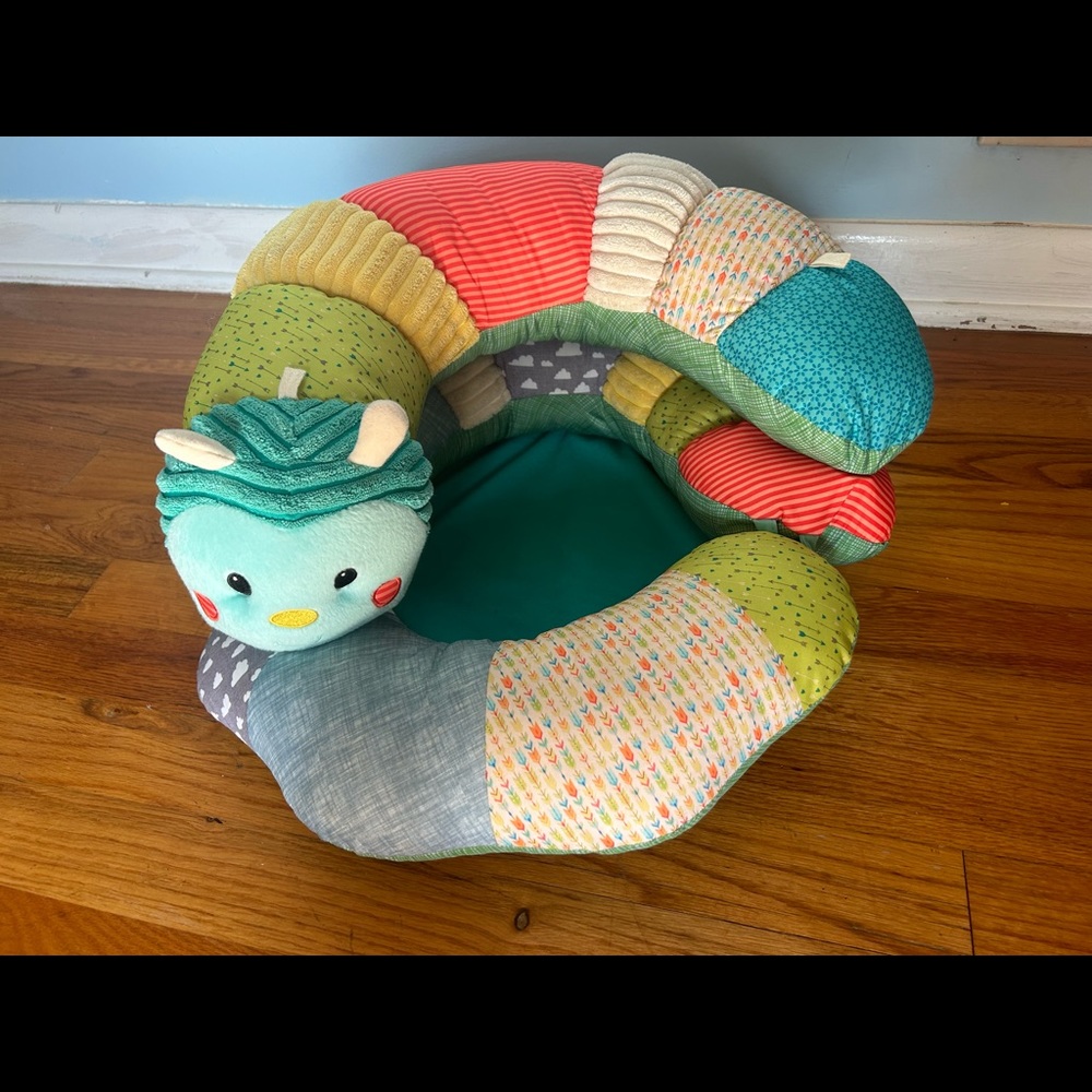 Infantino prop a pillow caterpillar
